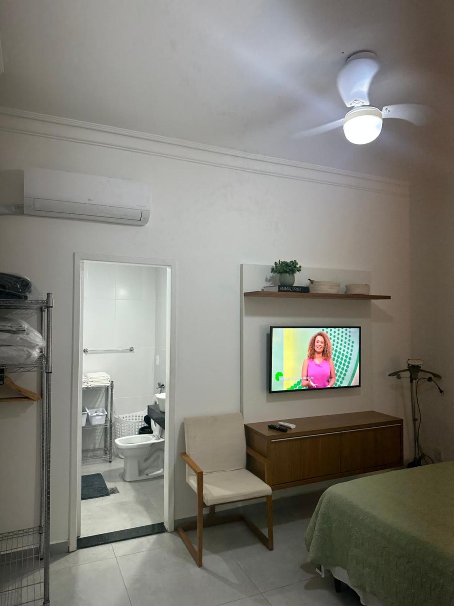 Aconchegante Apartamento Em Copacabana Na Quadra Da Praia